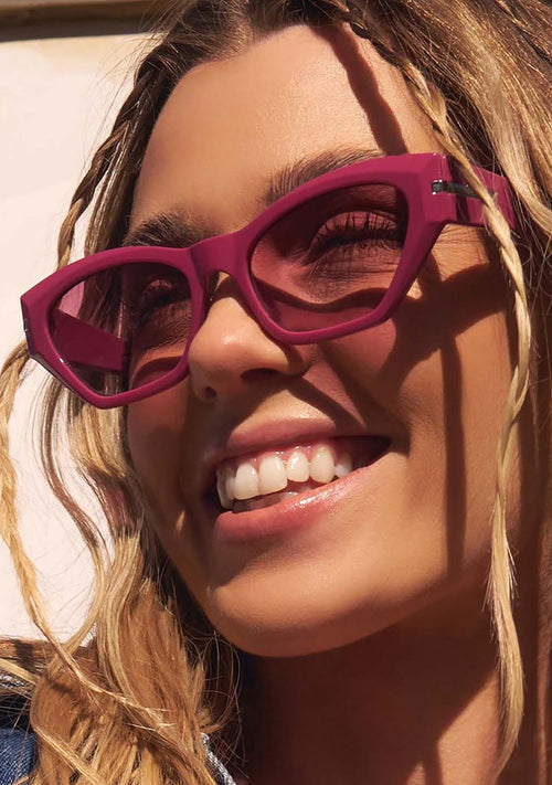 Sawtelle Polarized Sunglasses in Glossy Berry Garnet Gradient