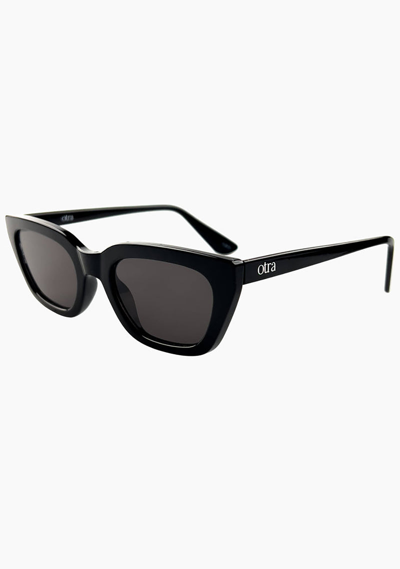 Nove Sunglasses in Black