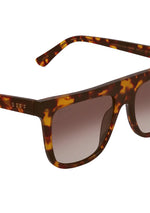 Stevie Polarized Sunglasses in Amber Tortoise/Brown Gradient